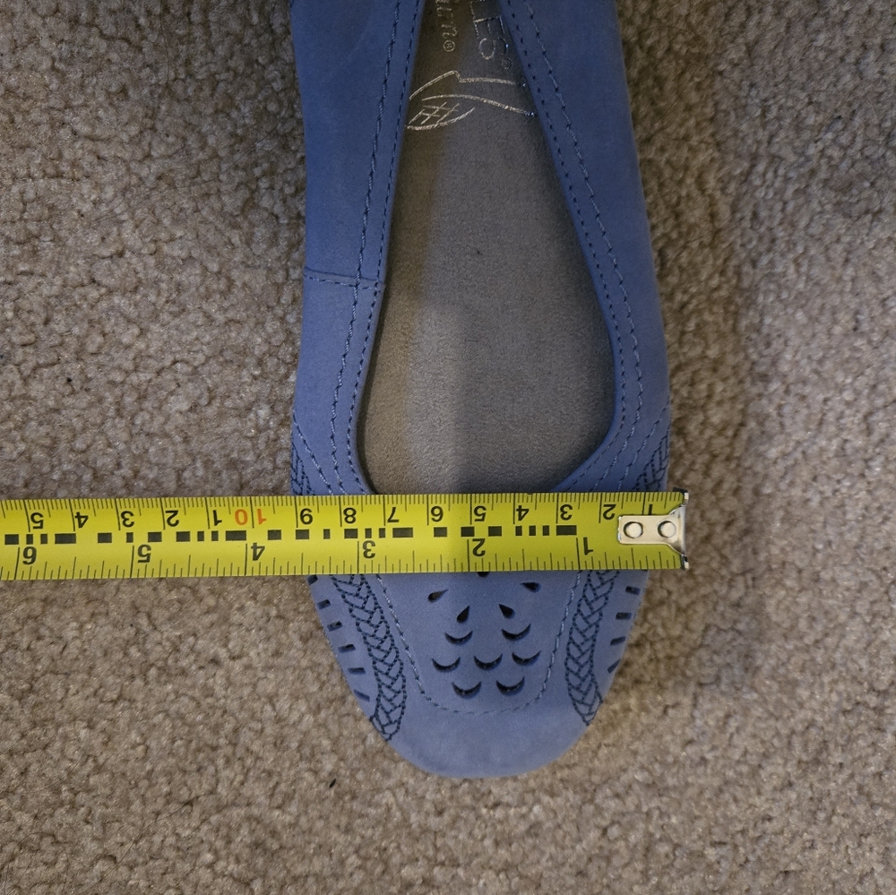 NWOT - Blue suede flats - Picture 7 of 9